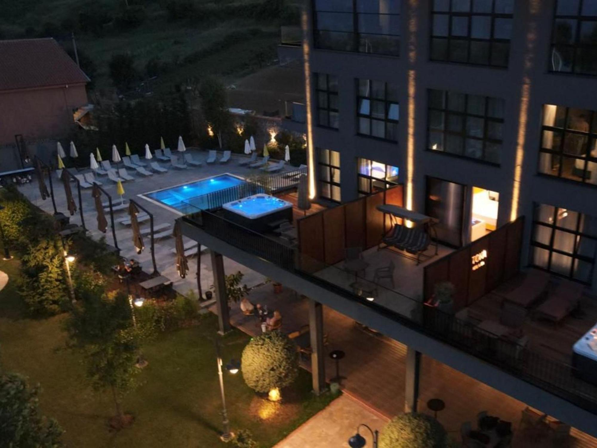 Toka Hotel Restaurant Udenisht Zewnętrze zdjęcie