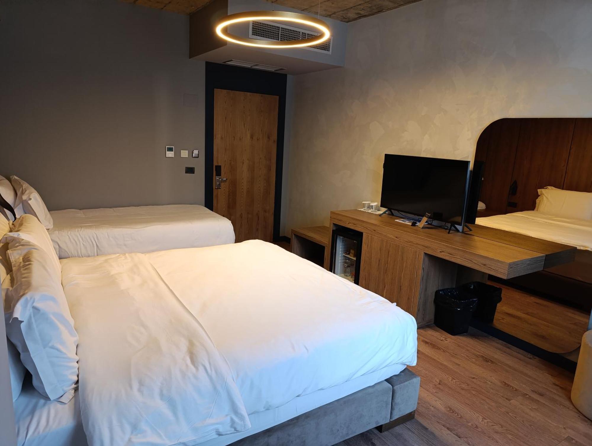 Toka Hotel Restaurant Udenisht Zewnętrze zdjęcie
