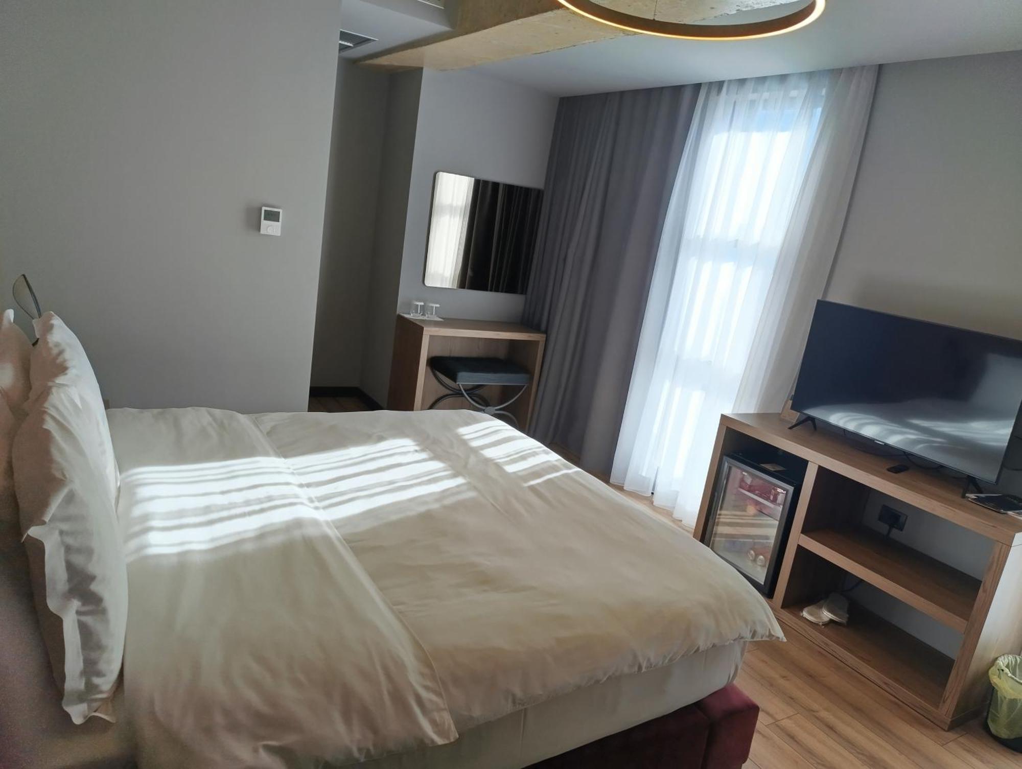 Toka Hotel Restaurant Udenisht Zewnętrze zdjęcie