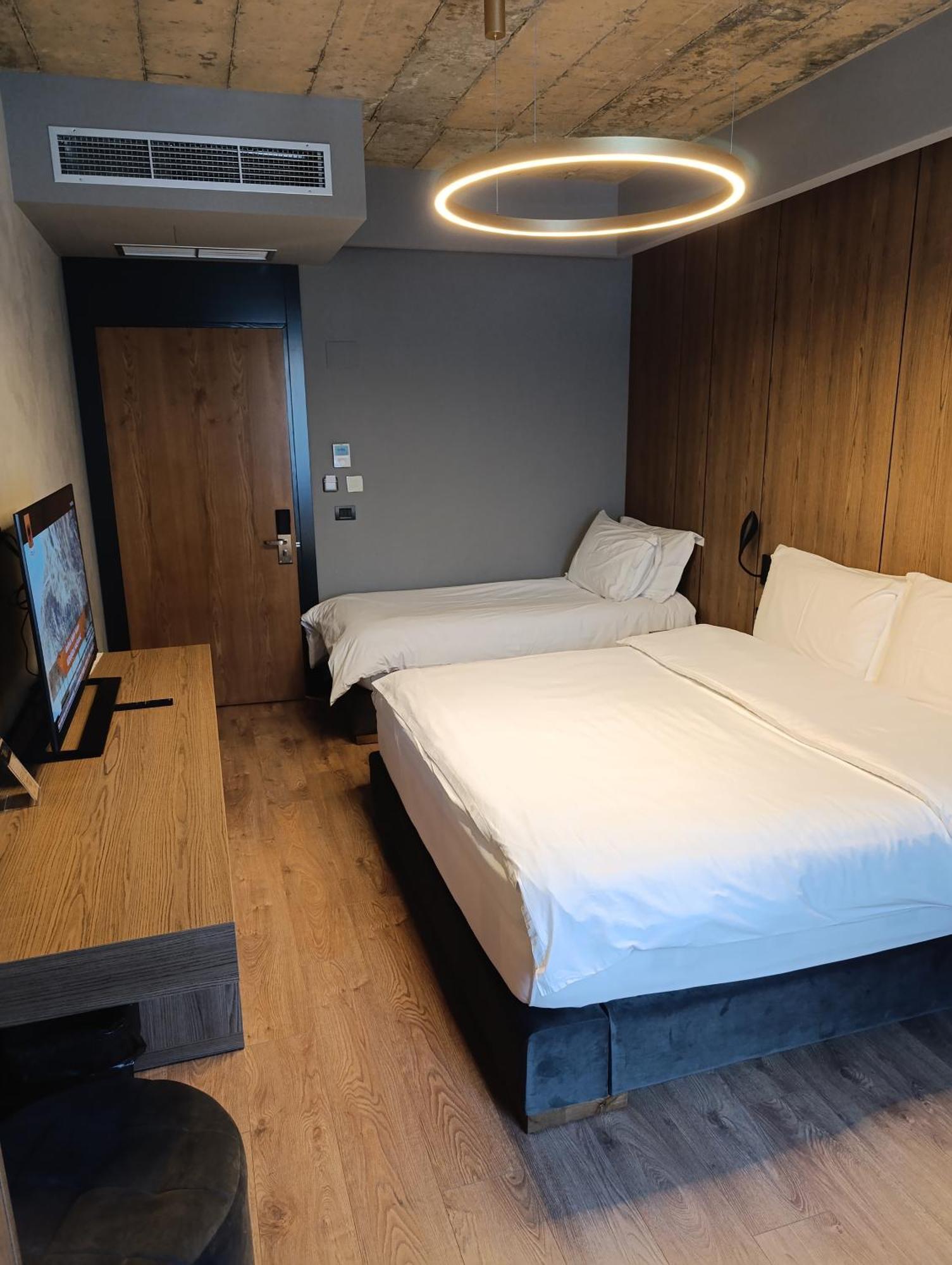 Toka Hotel Restaurant Udenisht Zewnętrze zdjęcie
