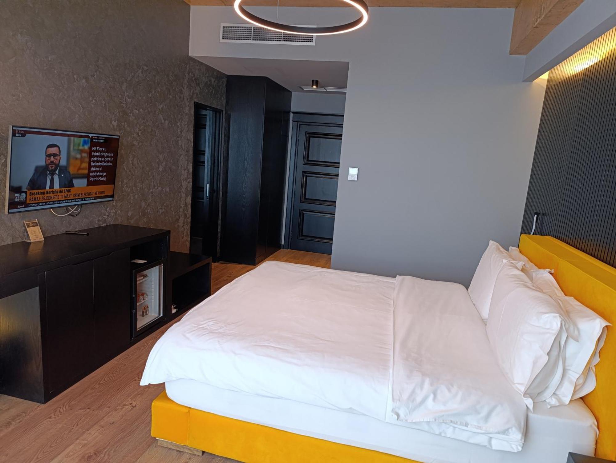 Toka Hotel Restaurant Udenisht Zewnętrze zdjęcie