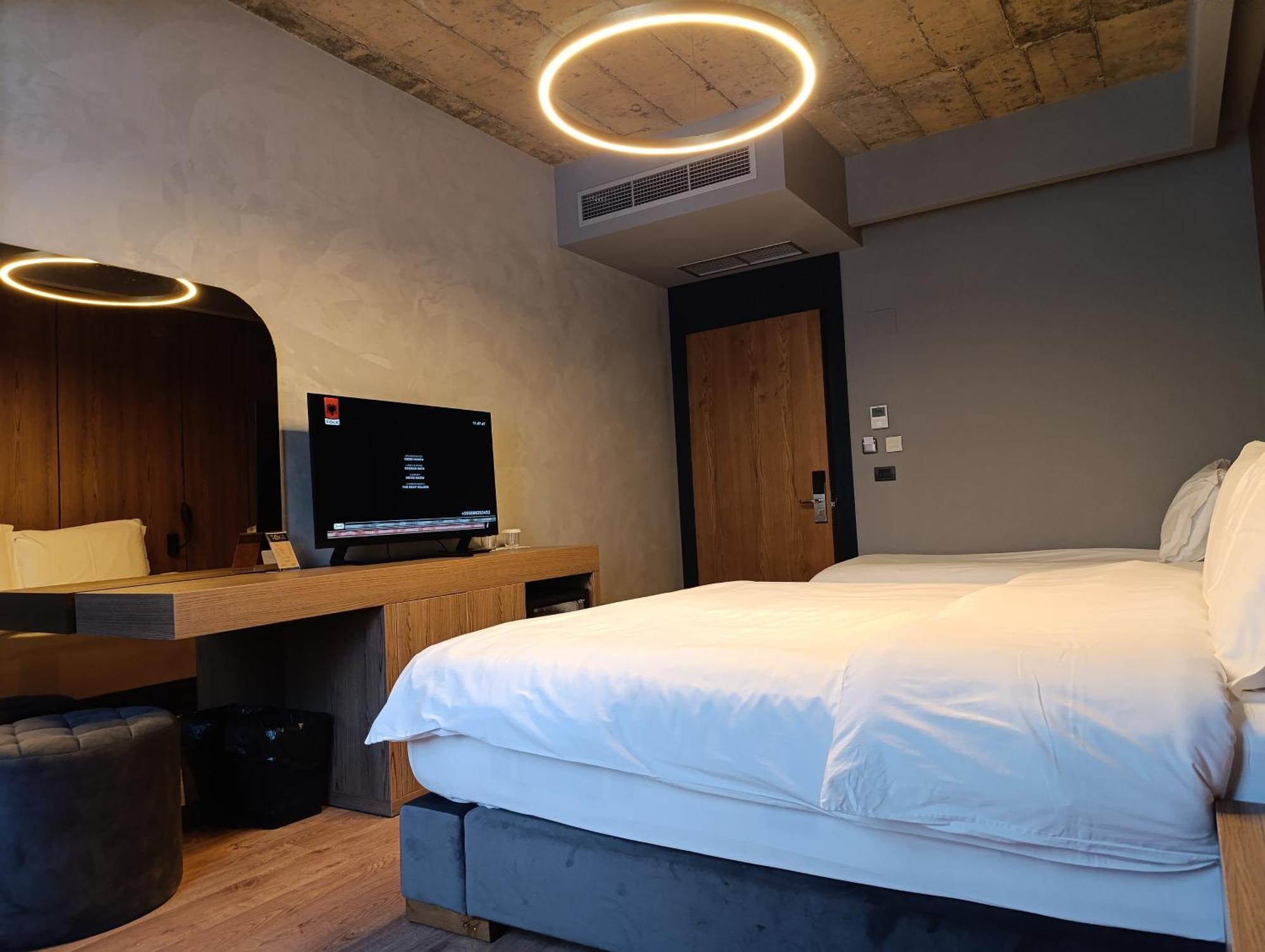 Toka Hotel Restaurant Udenisht Zewnętrze zdjęcie
