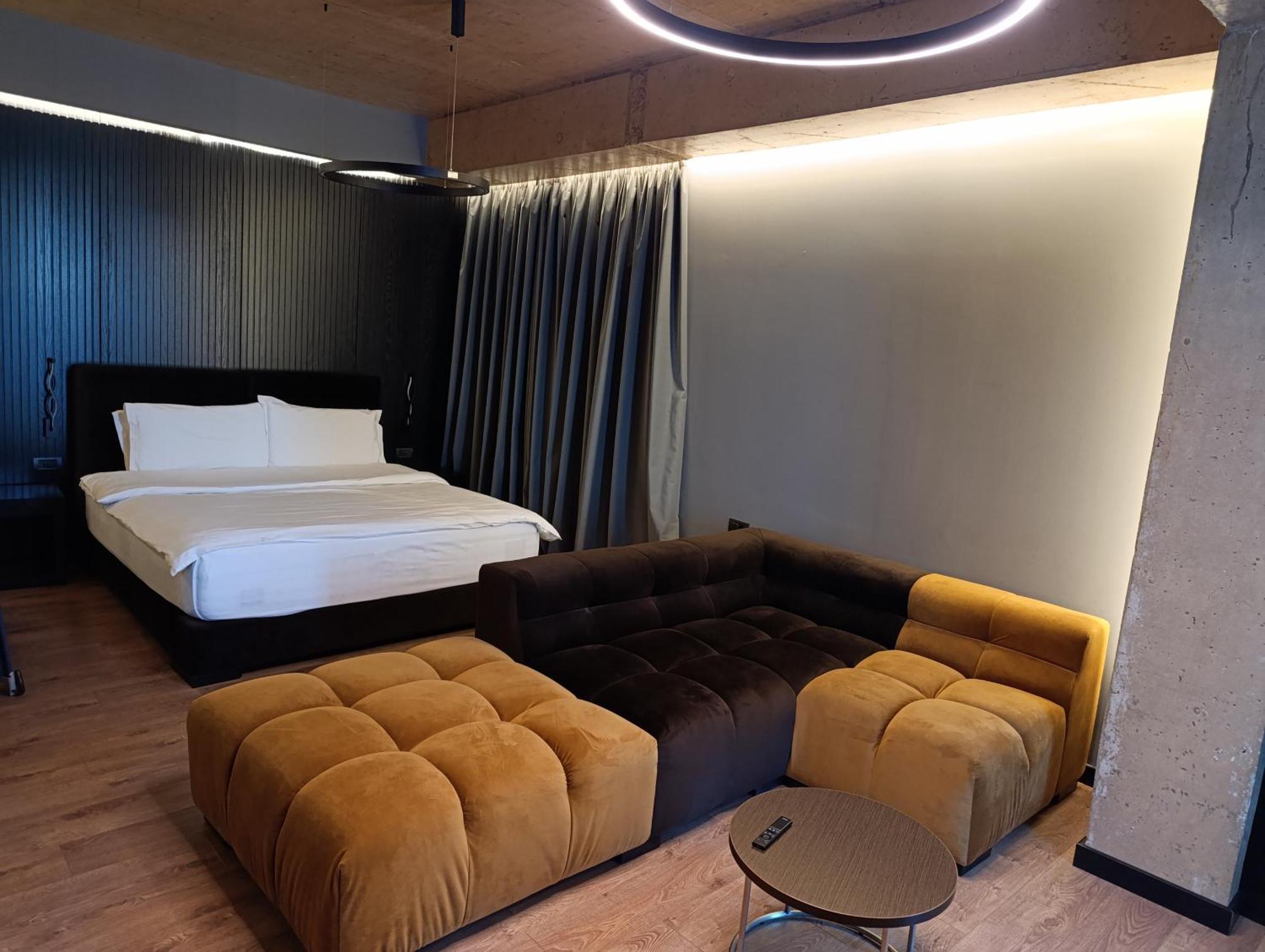 Toka Hotel Restaurant Udenisht Zewnętrze zdjęcie